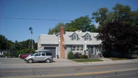 28 Main St N, Newmarket, ON à louer - Photo du bâtiment - Image 2 de 2