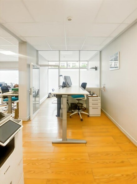Bureau dans Paris à vendre - Photo du bâtiment - Image 2 de 9