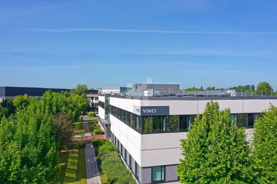 Office in Antony for lease - Building Photo - Image 3 of 8