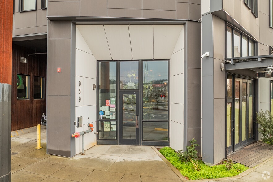 959 SE Division St, Portland, OR for lease - Building Photo - Image 3 of 4