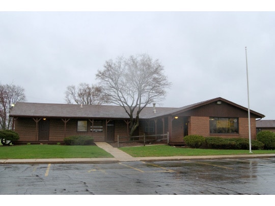 1107 N Blackhawk Blvd, Rockton, IL for lease - Primary Photo - Image 1 of 3