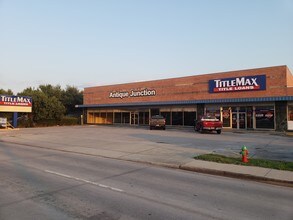 111-121 W Southmore Ave, Pasadena, TX for lease Building Photo- Image 2 of 2