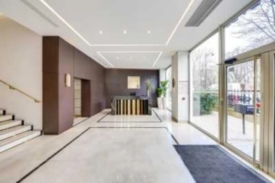 35 Avenue Franklin D. Roosevelt, Paris for lease - Building Photo - Image 1 of 25