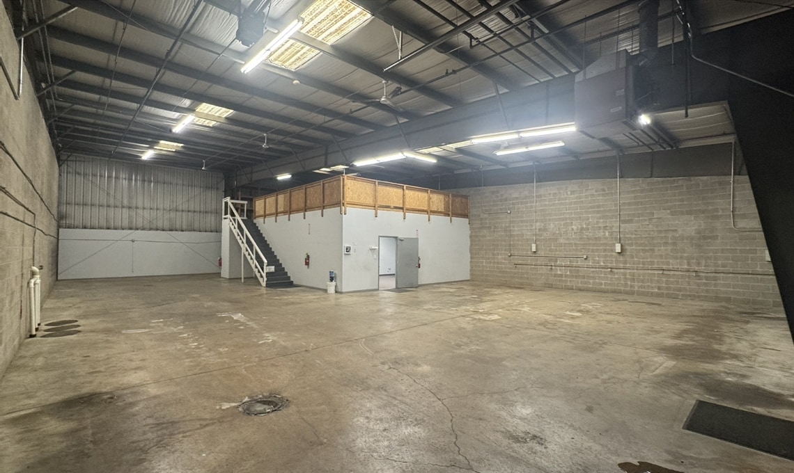 630-634 Schneider Dr, South Elgin, IL 60177 - Unité 634 -  - Photo intérieure - Image 1 of 6