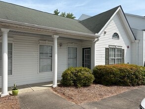 707 Whitlock Ave, Marietta, GA à louer Photo intérieure- Image 1 de 5