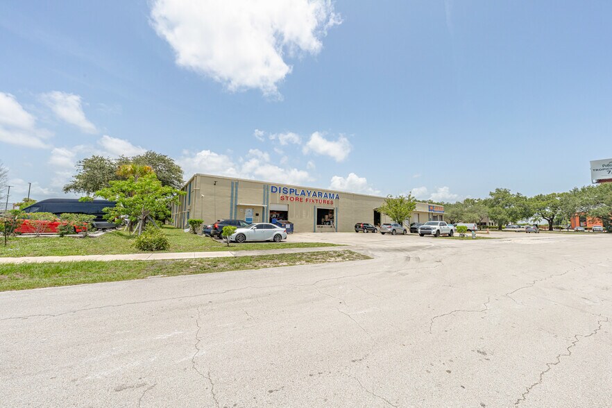 4000 N 28th Ter, Hollywood, FL à louer - Photo du bâtiment - Image 3 de 53