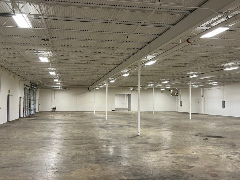 4219 Charter Ave, Oklahoma City, OK for lease - Interior Photo - Image 3 of 16