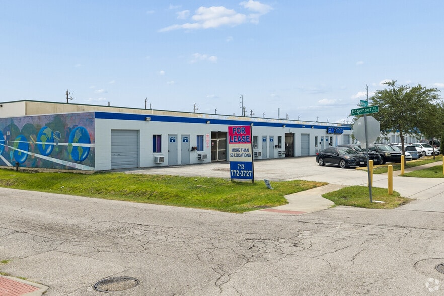7001 Mullins Dr, Houston, TX for lease - Building Photo - Image 1 of 8