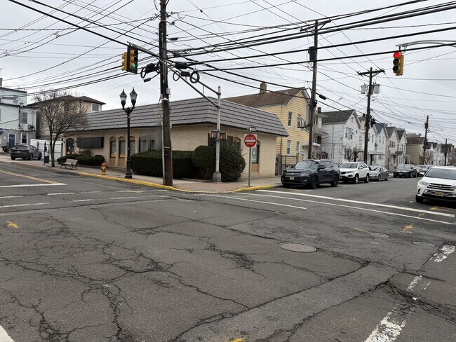 Plus de détails pour 349 John St, East Newark, NJ - Bureau à vendre