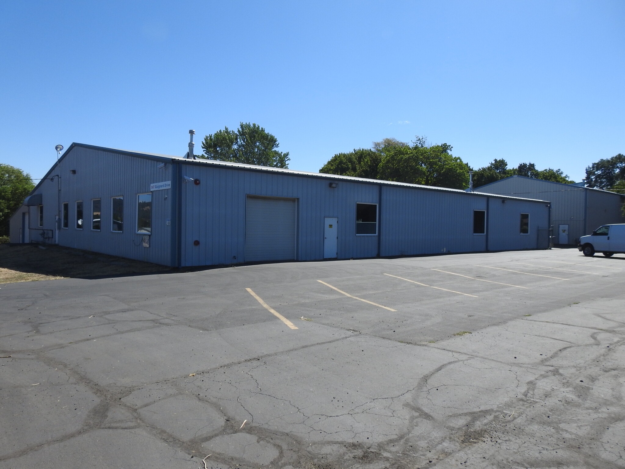 1385 Barker Rd, Hood River, OR for lease Building Photo- Image 1 of 4