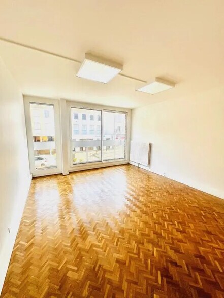 Bureau dans Le Chesnay-Rocquencourt à louer - Photo intérieure - Image 1 de 11