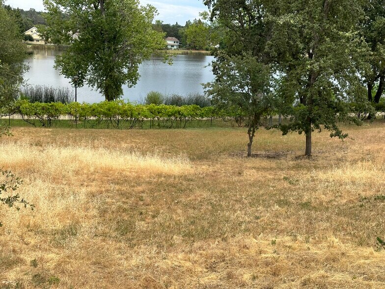 3053 Cambridge Rd, Cameron Park, CA à vendre - Photo du bâtiment - Image 3 de 21
