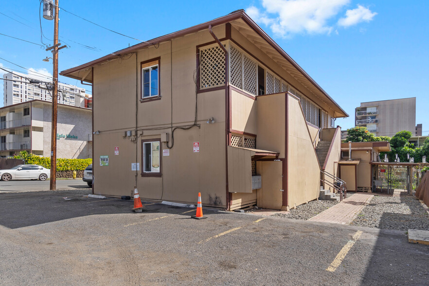 1125 Hassinger St, Honolulu, HI for sale - Building Photo - Image 3 of 19