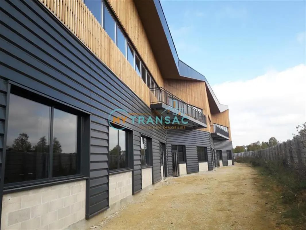 Flex in Moissy-Cramayel for sale Building Photo- Image 1 of 14