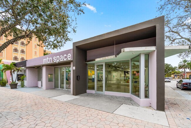 Plus de détails pour 500-506 Lake Ave, Lake Worth, FL - Commerce de détail à louer
