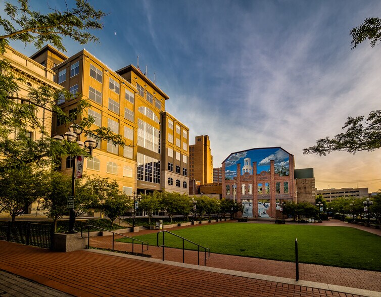 515 W Hamilton St, Allentown, PA à louer - Photo du bâtiment - Image 3 de 7