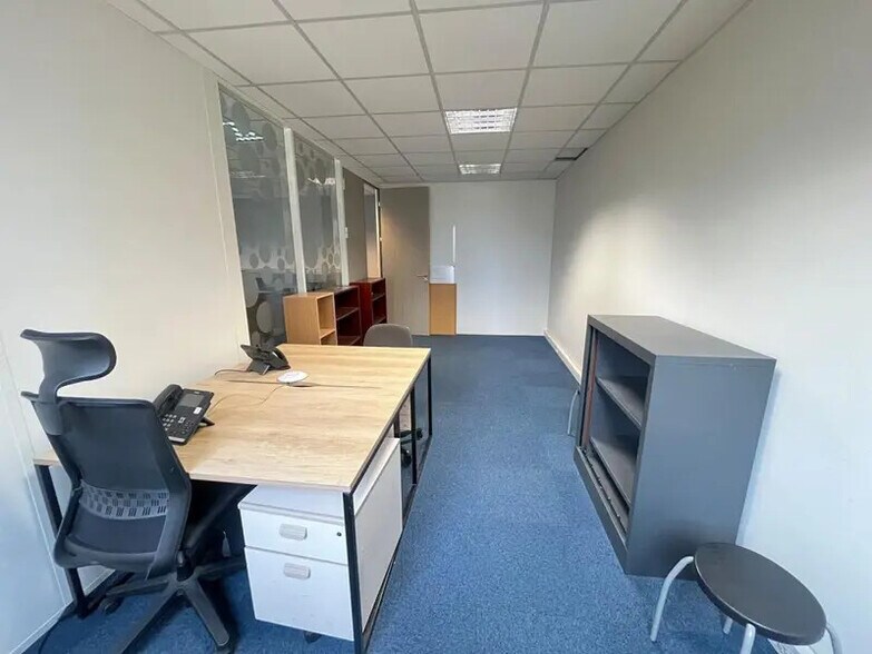 194 Bis Rue Garibaldi, Lyon for lease - Interior Photo - Image 1 of 10