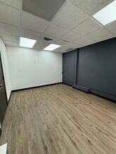 801 S Adams Rd, Birmingham, MI for lease Interior Photo- Image 1 of 3
