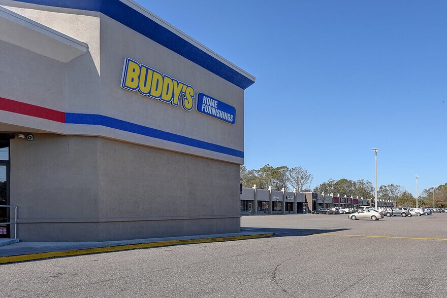5276 Blanding Blvd, Jacksonville, FL à vendre - Photo du bâtiment - Image 3 de 4