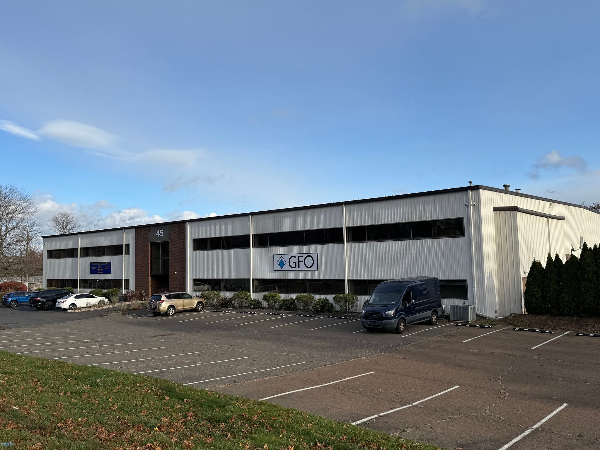 45 Connair Rd, Orange, CT à louer Photo du bâtiment- Image 1 de 6