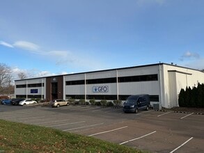 45 Connair Rd, Orange, CT à louer Photo du bâtiment- Image 1 de 6