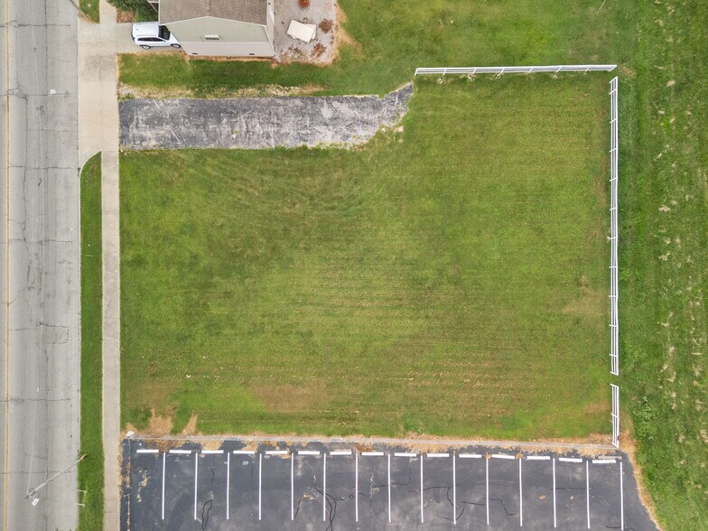 1021 E Market St, Jeffersonville, IN à vendre - Photo principale - Image 3 de 31