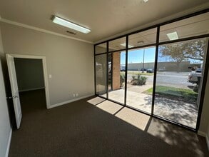 5760 40th St, Lubbock, TX for lease Interior Photo- Image 2 of 15