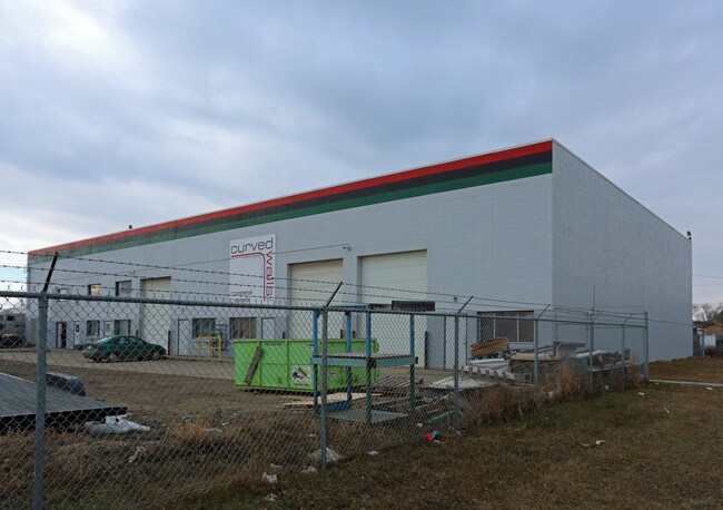 Plus de détails pour 12526 126th Ave NW, Edmonton, AB - Industriel à louer