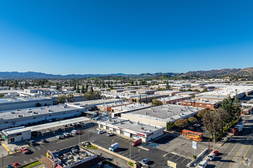 20920-20930 Lassen St, Chatsworth, CA à louer - Photo du bâtiment - Image 3 de 3