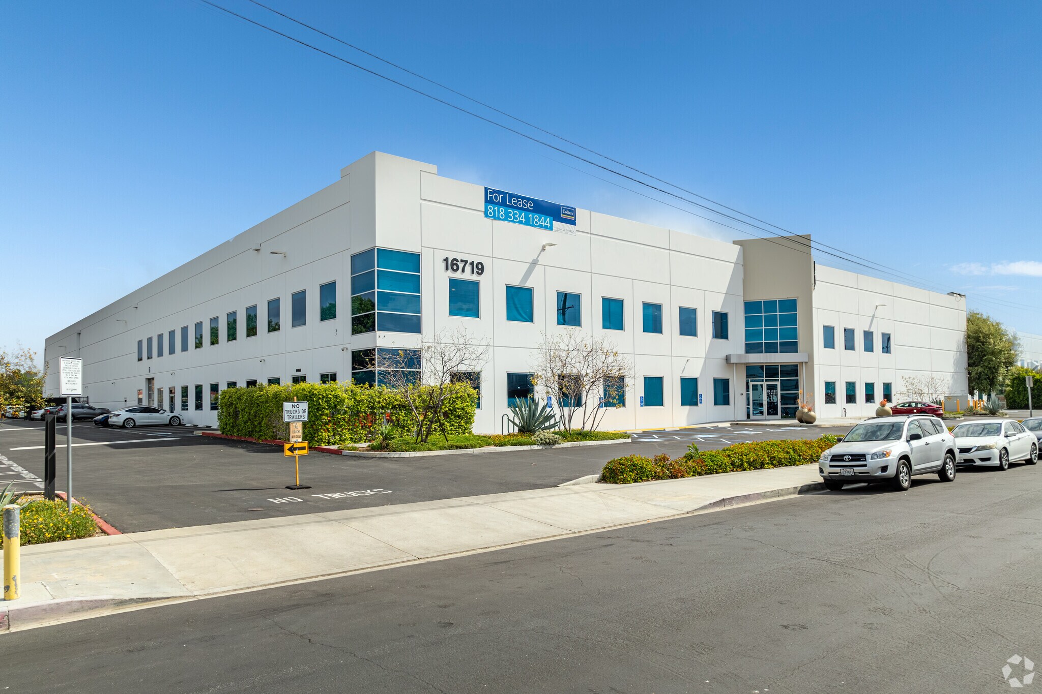 16719 Schoenborn St, North Hills, CA à louer Photo principale- Image 1 de 19