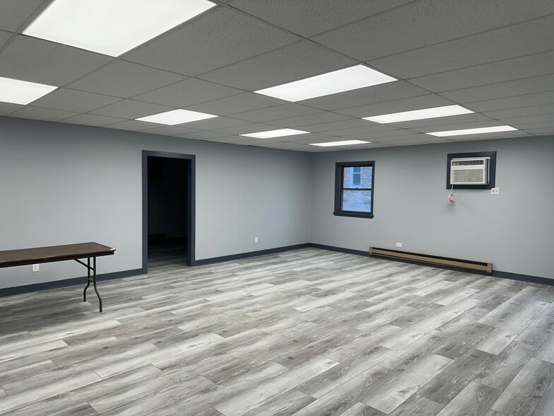410 Elgin Ave, Forest Park, IL for lease - Building Photo - Image 3 of 9