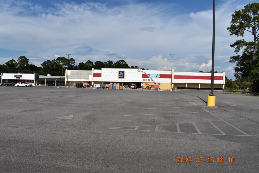 5428-5444 Dogwood Dr, Milton, FL à vendre - Photo du bâtiment - Image 2 de 10