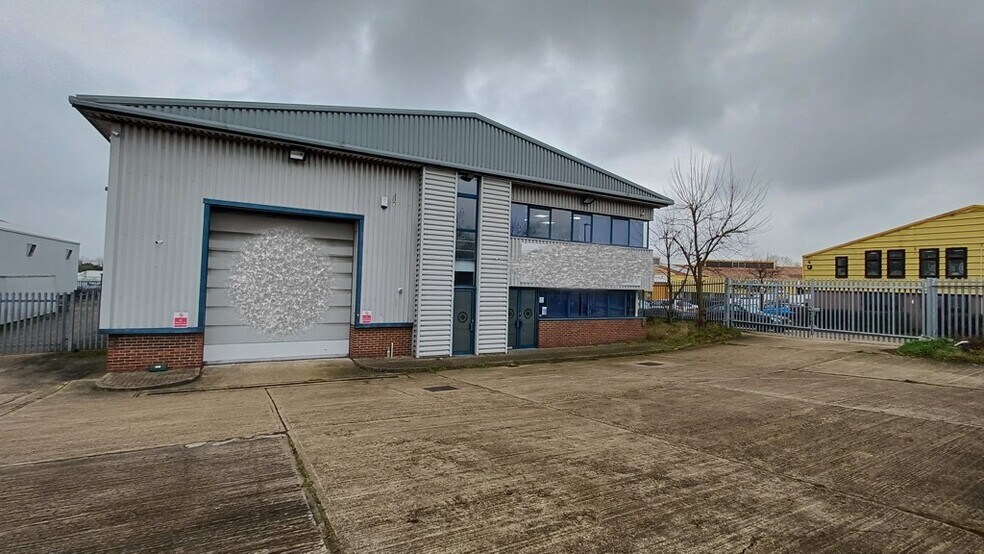 1 Wollaston Way, Basildon for lease - Building Photo - Image 2 of 2