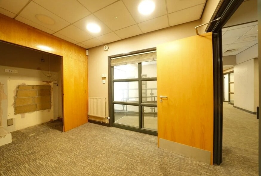 18-20 High St, Newmarket à louer - Photo intérieure - Image 3 de 6