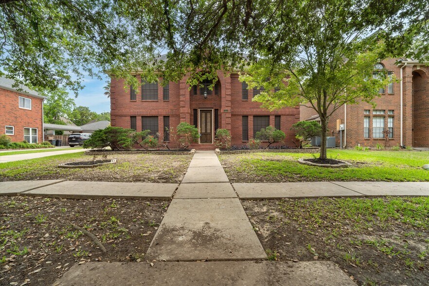 124 Lake Point Dr, League City, TX à vendre - Photo du bâtiment - Image 3 de 44
