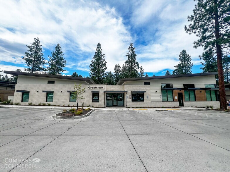 2255 NW Shevlin Park Rd, Bend, OR à louer - Photo du bâtiment - Image 2 de 3
