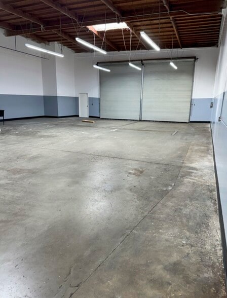 28730 Via Montezuma, Temecula, CA à louer - Photo du bâtiment - Image 3 de 9