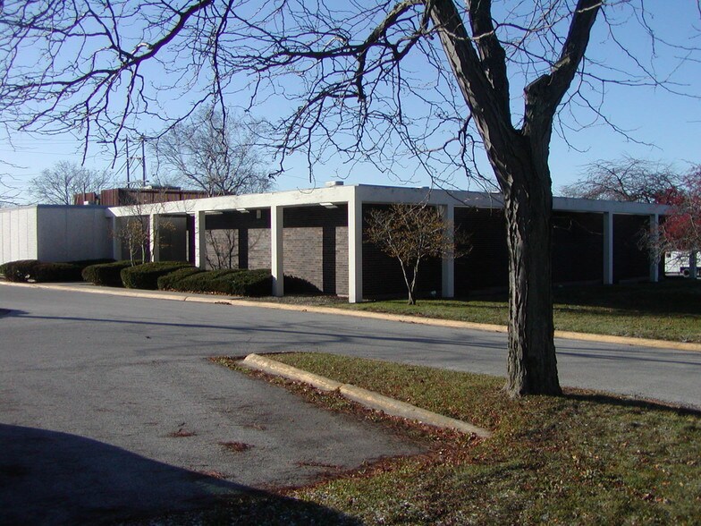 450 N Kennedy Ave, Kankakee, IL à louer - Photo du bâtiment - Image 2 de 3