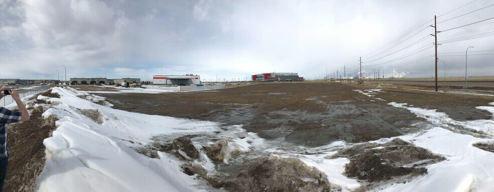 2816 Box Springs Link NW, Medicine Hat, AB à vendre - Photo du bâtiment - Image 3 de 4