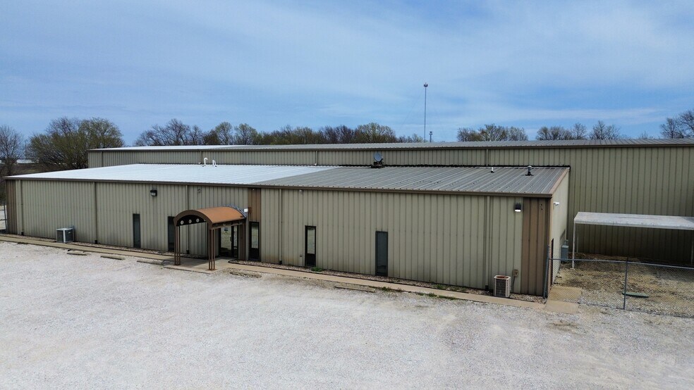 3074 County Road 257, Fulton, MO à louer - Photo du bâtiment - Image 3 de 4