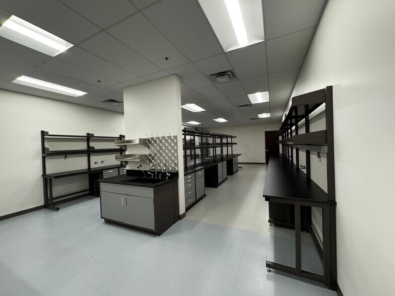 145 S 79th St, Chandler, AZ à louer - Photo du bâtiment - Image 3 de 9