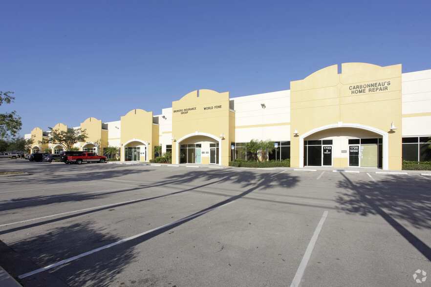 1701-1745 Banks Rd, Margate, FL for sale - Building Photo - Image 1 of 5