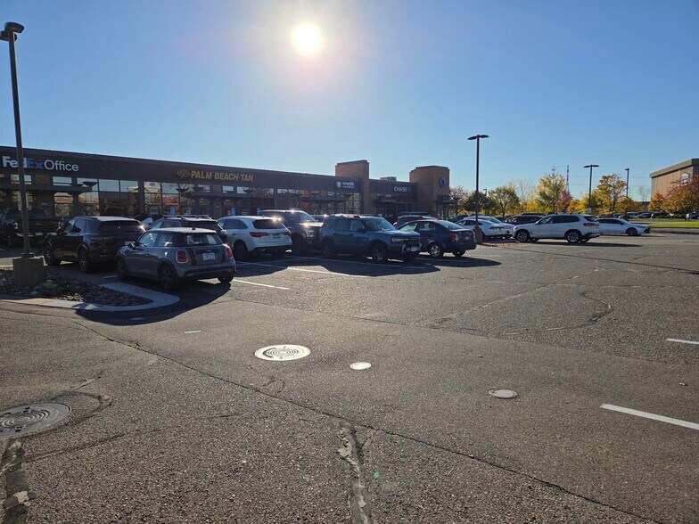 5330 Cedar Lake Rd, Saint Louis Park, MN à louer - Photo du bâtiment - Image 2 de 14