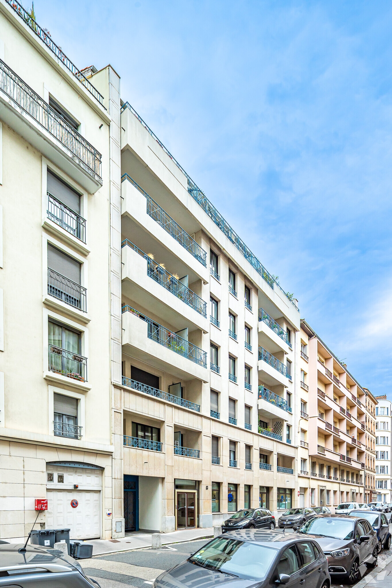 Office in Lyon for lease Primary Photo- Image 1 of 3