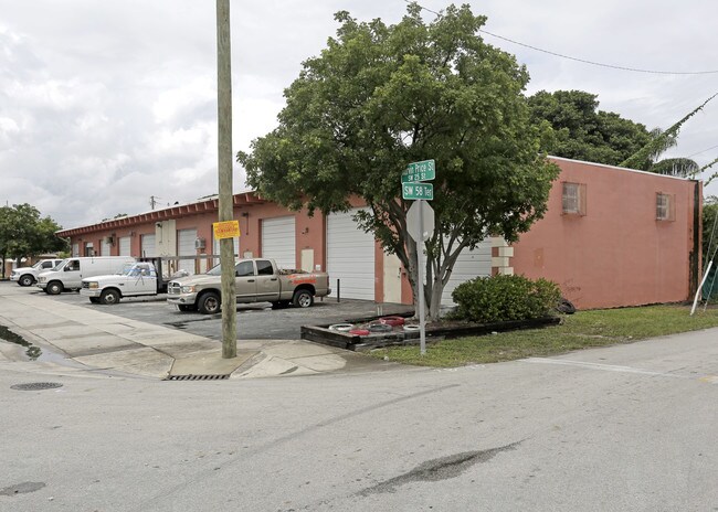 More details for 5833-5851 SW 25th St, West Park, FL - Industrial for Lease