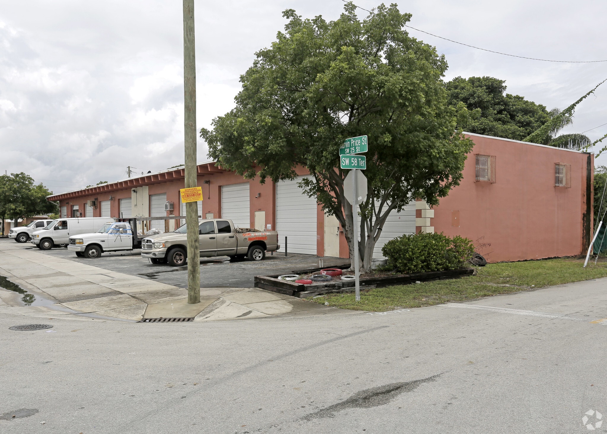 5833-5851 SW 25th St, West Park, FL for lease Primary Photo- Image 1 of 11