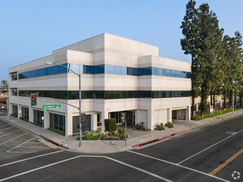 600 N Arrowhead Ave, San Bernardino, CA for lease - Primary Photo - Image 1 of 21