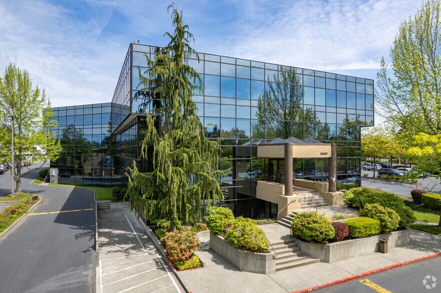 1000 SE Everett Mall Way, Everett, WA à louer - Photo du bâtiment - Image 1 de 17