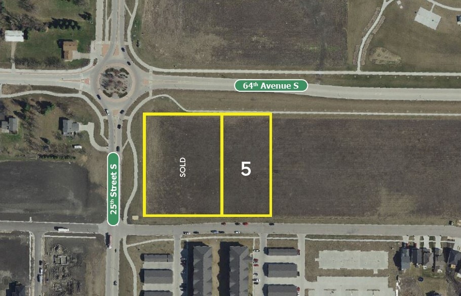 2365 65th Ave S, Fargo, ND à vendre - Photo du bâtiment - Image 1 de 1