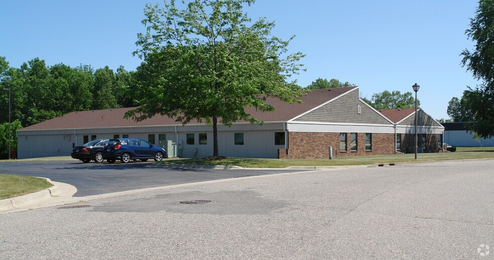3340 Ranger Rd, Lansing, MI à louer - Photo du bâtiment - Image 3 de 13